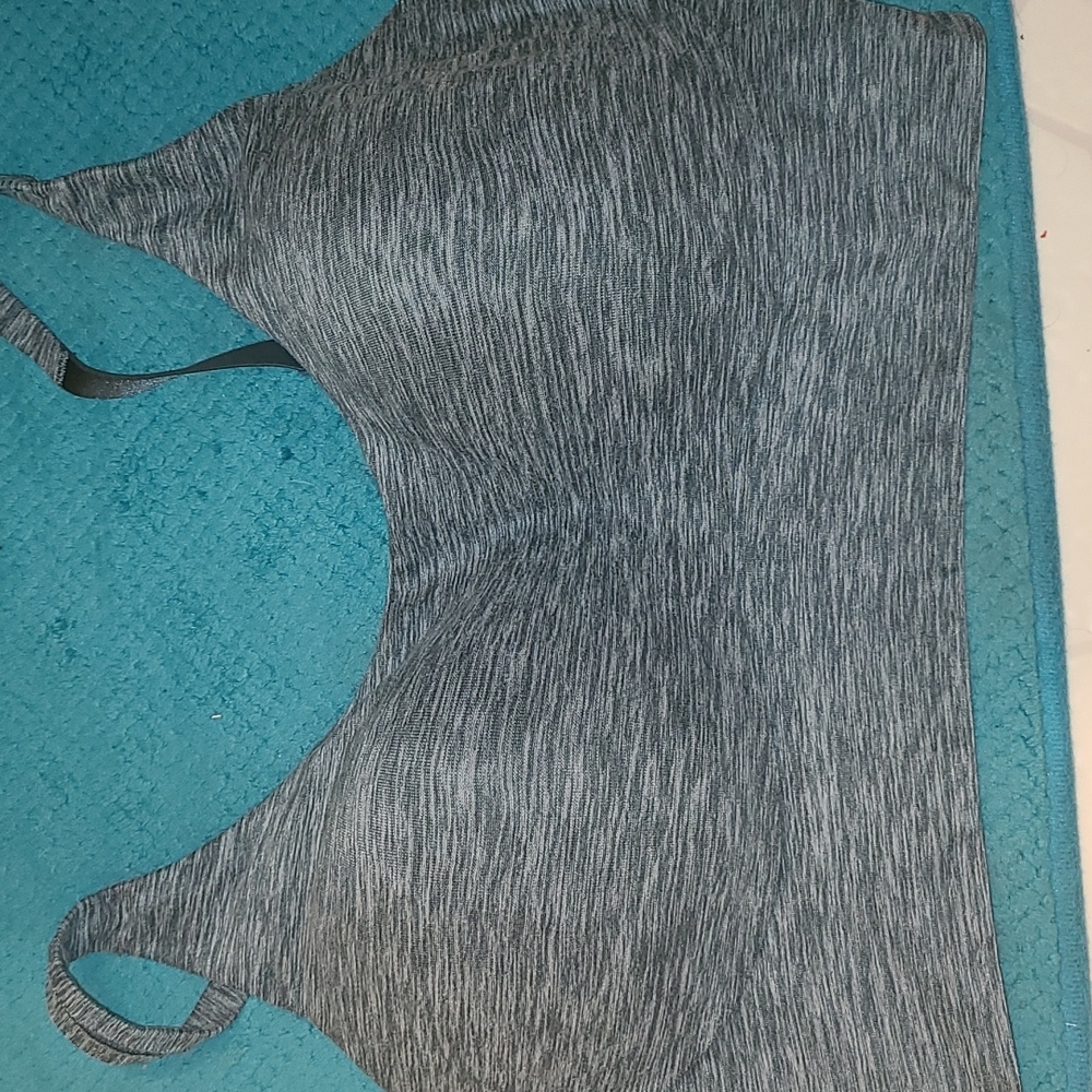 Victoria's secret lightweight sports bra